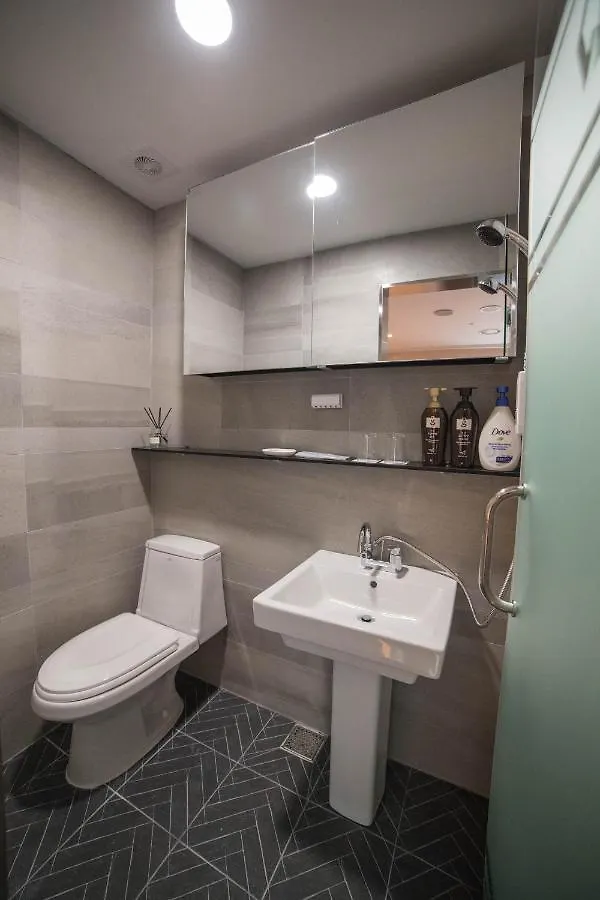 Calistar Hotel Сеул 2*,
